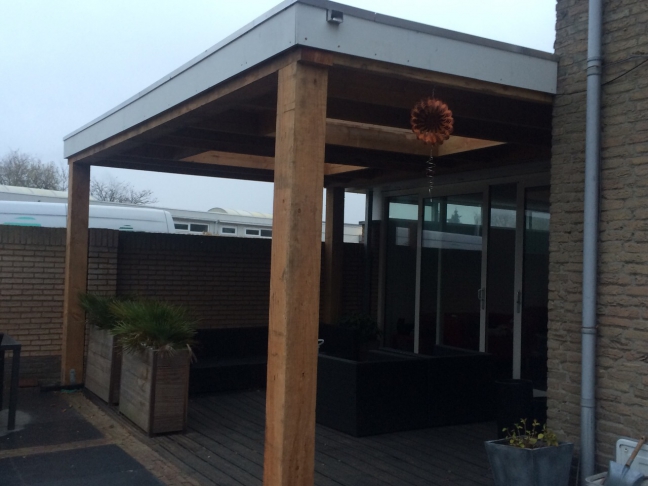 Terrasoverkapping van 4*6 meter door Woodstack Breda